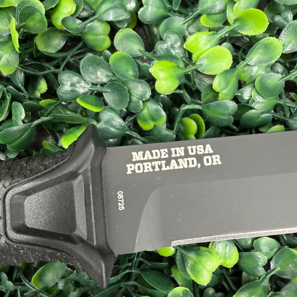 Gerber StrongArm Fixed Blade Knife Black Plain Edge 420HC Steel USA Made 08725 - Picture 4 of 11